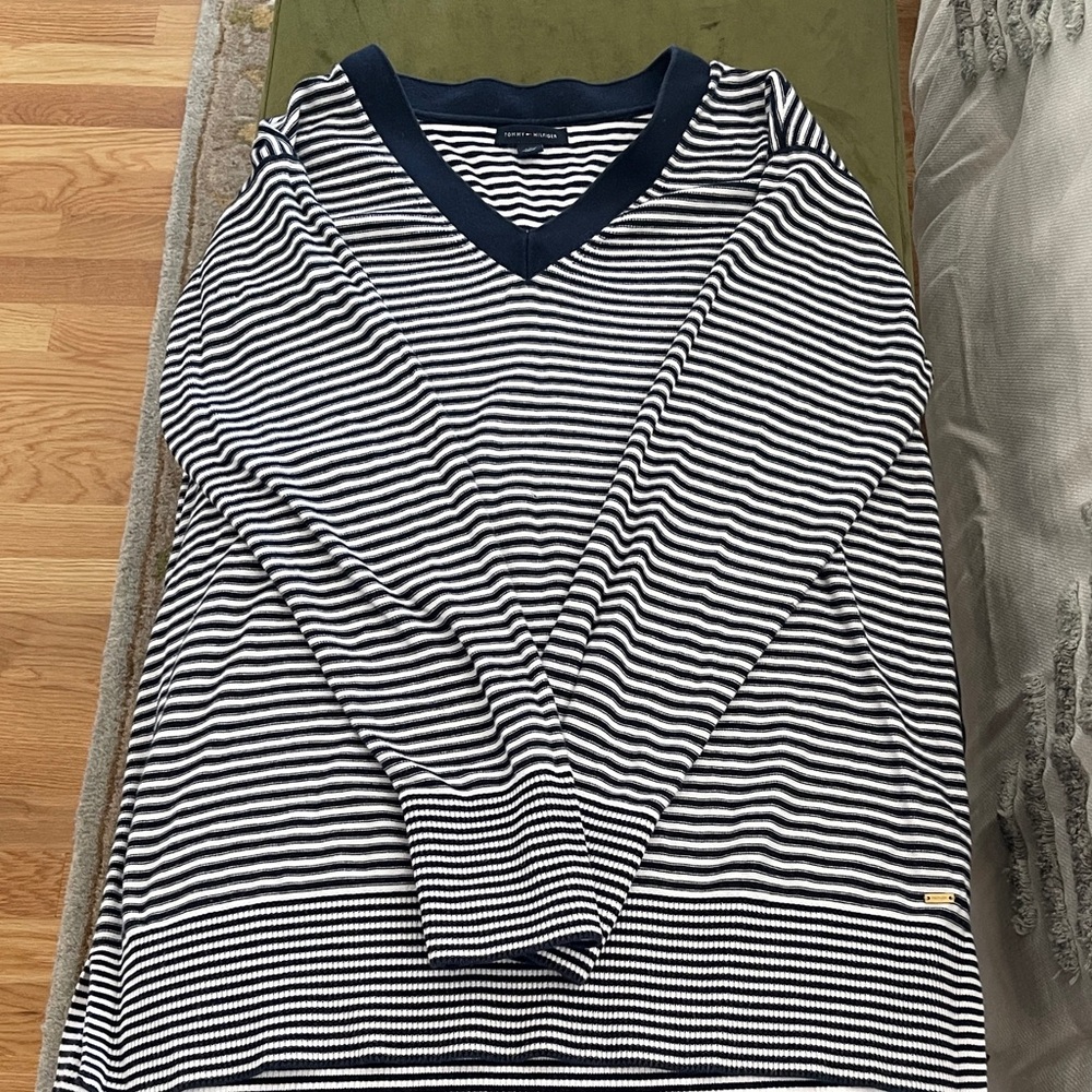 Striped V-Neck Sweater Tommy Hilfiger women’s large blue and white striped